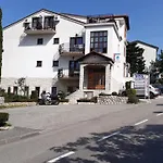 Pansion Klaudija 3*