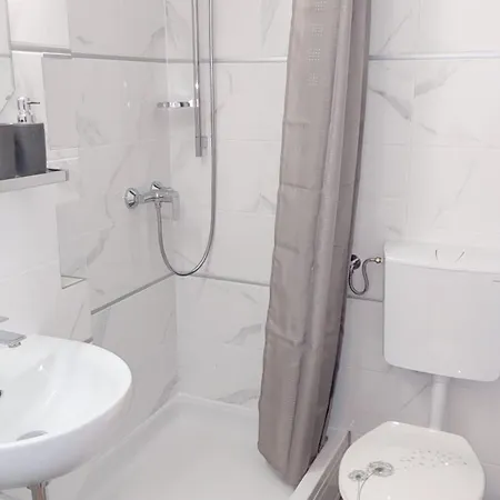 Bed & Breakfast Pansion Klaudija Crikvenica