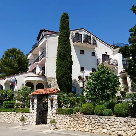 Alojamento de Acomodação e Pequeno-almoço Pansion Klaudija