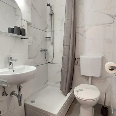 Alojamento de Acomodação e Pequeno-almoço Pansion Klaudija