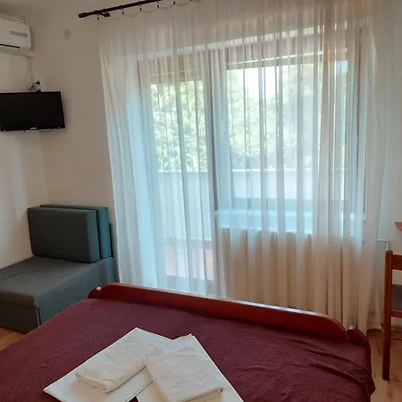 Bed & Breakfast Pansion Klaudija